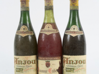 Vente aux enchères 3 BOUTEILLES LANGLOIS CHÂTEAU 1959 : 2 ANJOU COTEAUX DU LAYON 5 CM/6,5