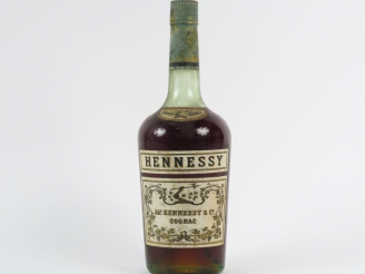 Vente aux enchères 1 MAGNUM COGNAC HENNESSY 'BRAS ARME'