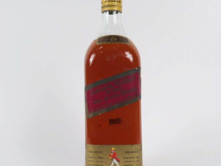 1 MAGNUM JOHNNIE WALKER 'RED LABEL' OLD SCOTCH WHISKY