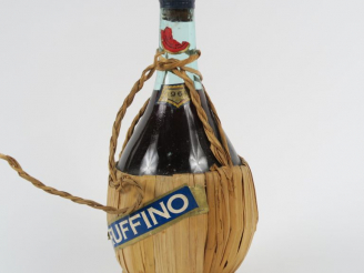 Vente aux enchères 1 BOUTEILLE CHIANTI RUFFINO - 1961