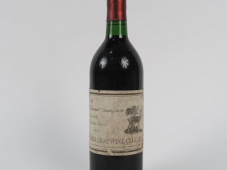 Vente aux enchères 1 BOUTEILLE CABERNET SAUVIGNON LOT 2 STAG'S LEAP WINE CELLAR NAPA VALL