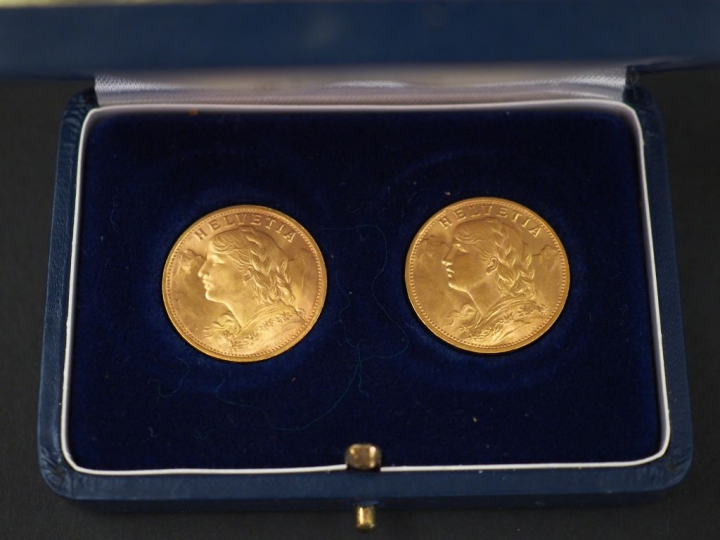 	Deux pièces de 20 Francs or suisse, 1922-B et 1949-B. FRAIS ACHETEURS