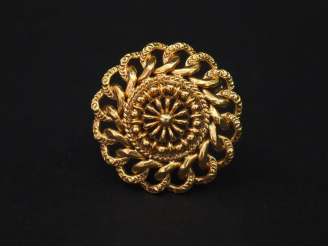 Vente aux enchères Broche circulaire Napoléon III en or jaune, à décor ajouré d’anneaux e