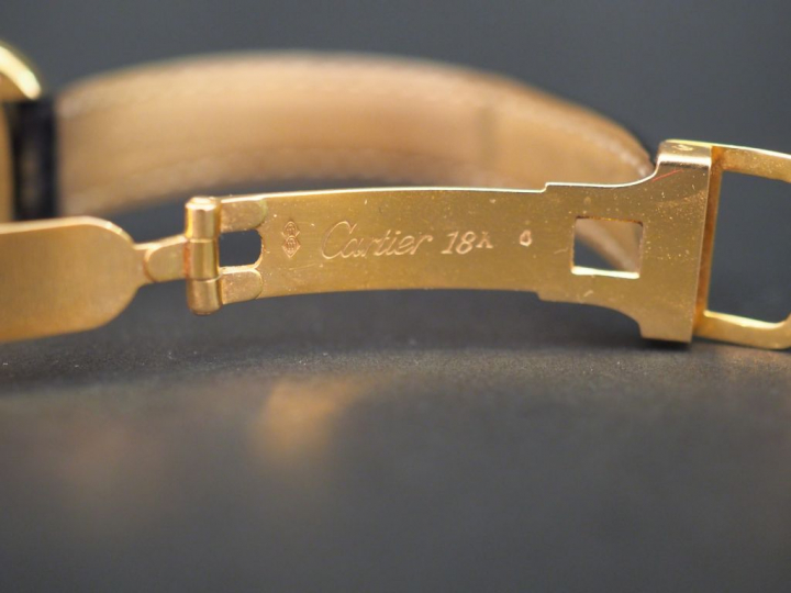 	CARTIER Montre bracelet de dame, modèle « Gondole » Boitier tonneau g