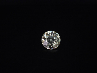 Vente aux enchères Diamant sur papier taille ancienne de 2,77 ct K-SI1. Examen préliminai