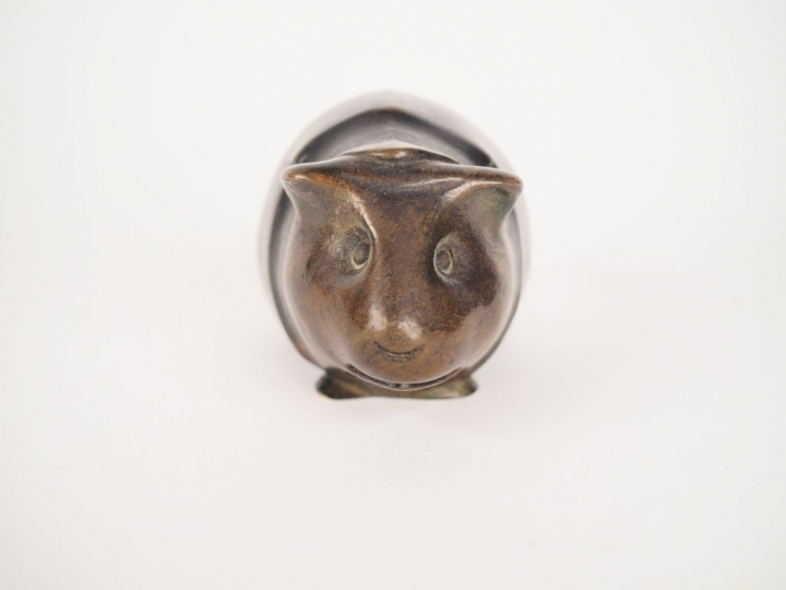 Edouard Marcel SANDOZ.  "Cochon d'Inde" Sujet en bronze à patine brune