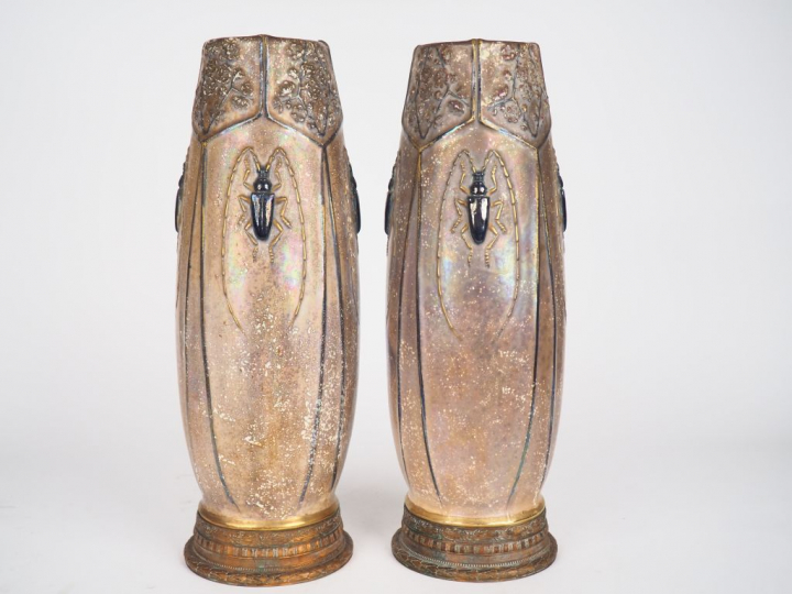 Eduard STELLMACHER pour AMPHORA à Teplitz. Paire de vases en céramique