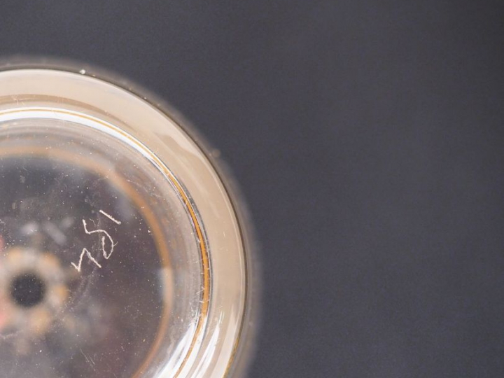 Cave à liqueur Napoléon III en marqueterie Boulle et incrustrations de