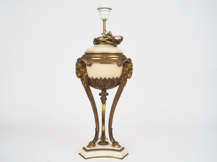 Athénienne XIXème de style Louis XVI en marbre blanc et bronze à décor