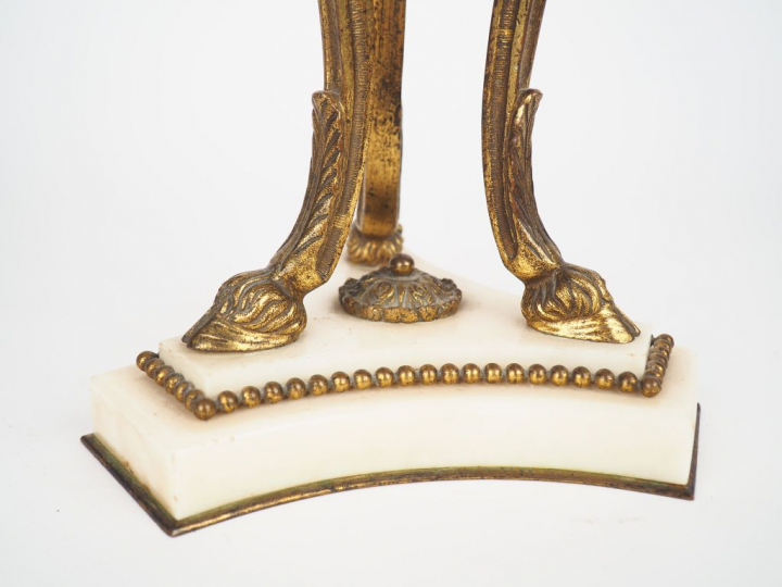 Athénienne XIXème de style Louis XVI en marbre blanc et bronze à décor