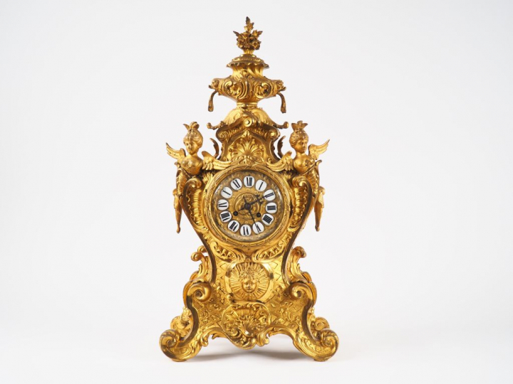 Cartel Napoléon III de style Rocaille en bronze doré à décor de rocail