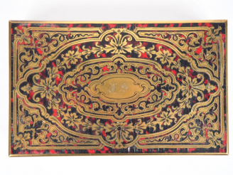 Vente aux enchères E. GRADE   R. CASTEX Boite à jetons en marqueterie boulle, monogrammée