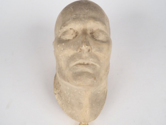 Vente aux enchères Masque mortuaire de l'Empereur en plâtre, Edition de la maison Susse (