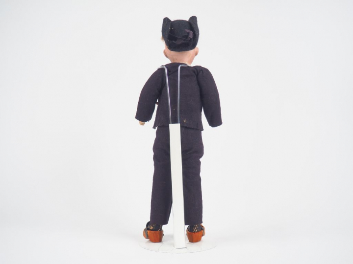 Poupée Fleischmann porcelaine "le petit breton", costume de garçon. H.