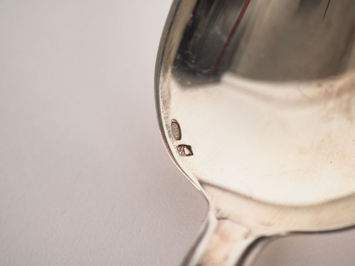 Suite de sept couverts de style Art déco en argent 835/1000. M.O : Wol