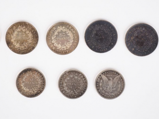 Vente aux enchères - six pièces de 50 Francs en argent, 1974 et 1975 (x5). - une pièce de