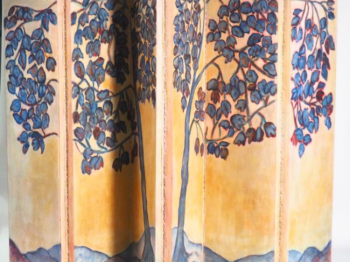 S. SHAYAN Grand paravent double faces à six brins, à décor peint de br