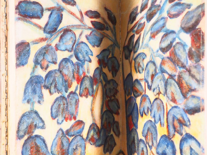 S. SHAYAN Grand paravent double faces à six brins, à décor peint de br