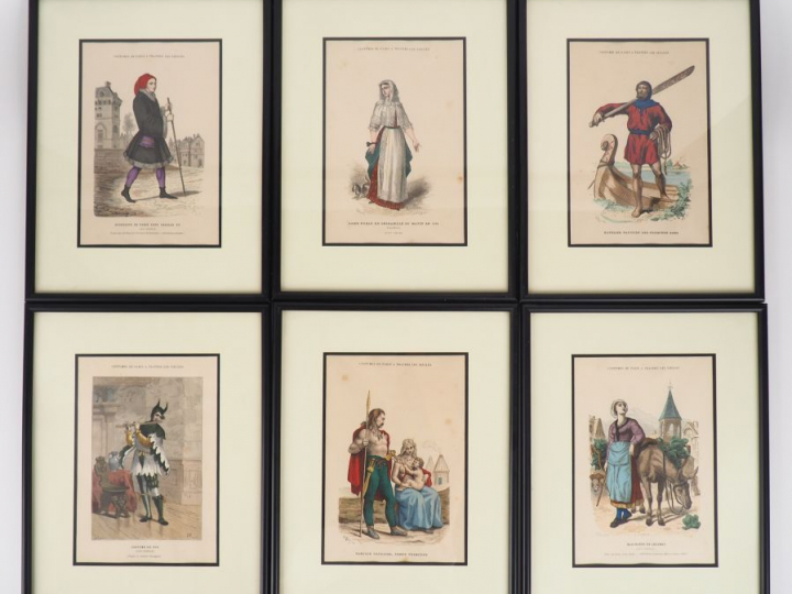 Série de 12 gravures en couleurs "Costumes de Paris à travers les sièc
