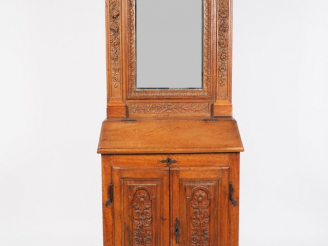 Vente aux enchères Meuble oratoire de style Renaissance en chêne mouluré et sculpté, ouvr