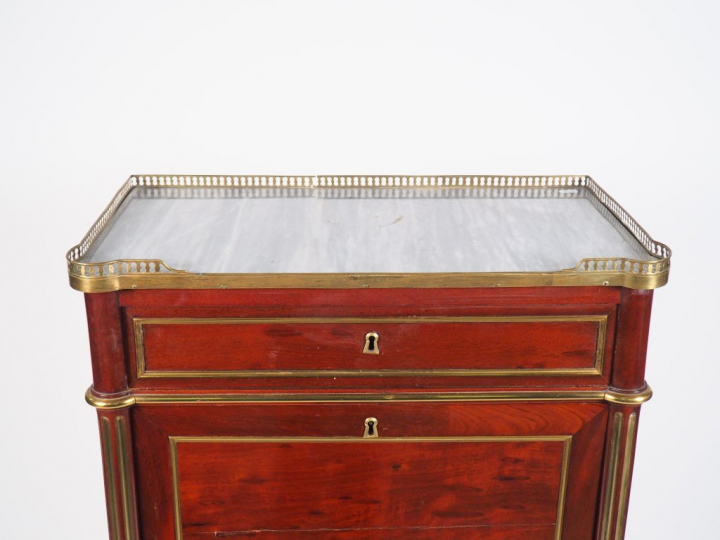 Petit secrétaire Napoléon III de style Louis XVI en acajou et placage 