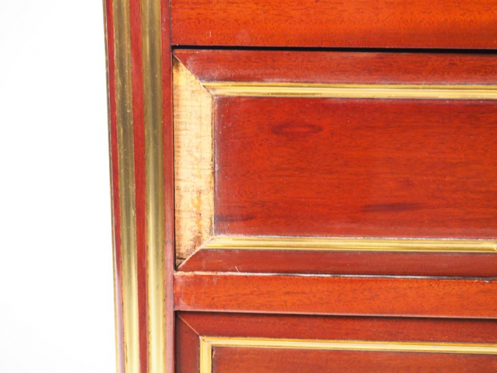 Petit secrétaire Napoléon III de style Louis XVI en acajou et placage 