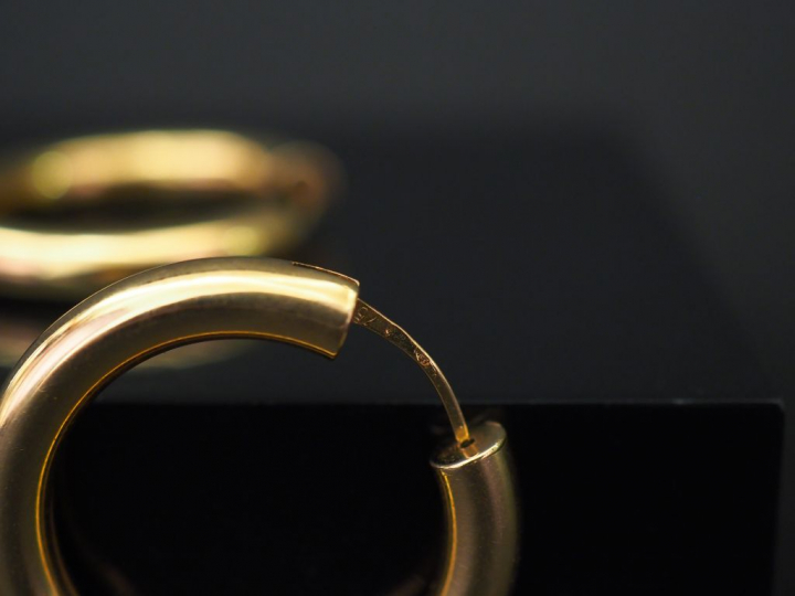 Paire de créoles en o jaune. Diam. 2,1 cm Poids. 3,80 g