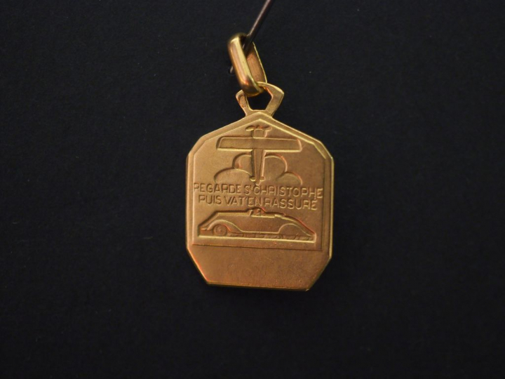 Médaille religieuse de style Art déco en or jaune, figurant Saint Chri