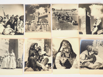 Vente aux enchères Lot de photographies sur le Maroc par le Studio Souissi : - onze au fo