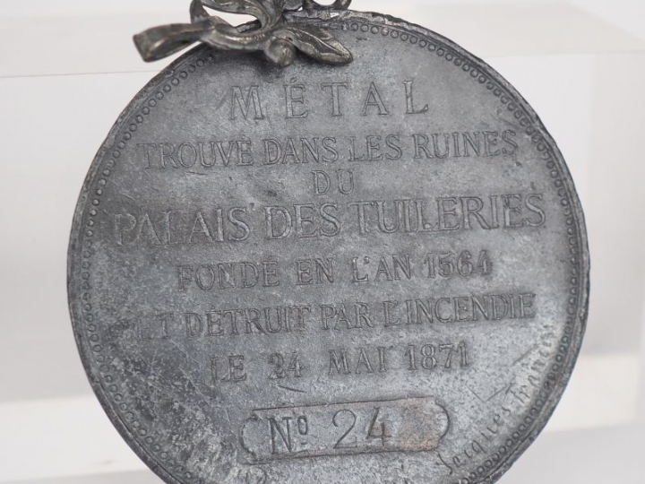 Médaille en métal "République des communes".