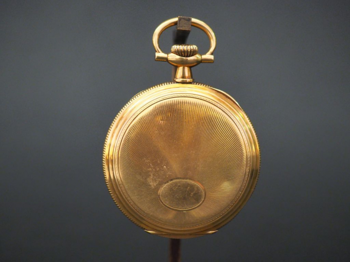 Montre de gousset en or jaune. Cadran à chiffres arabes pour les. heur