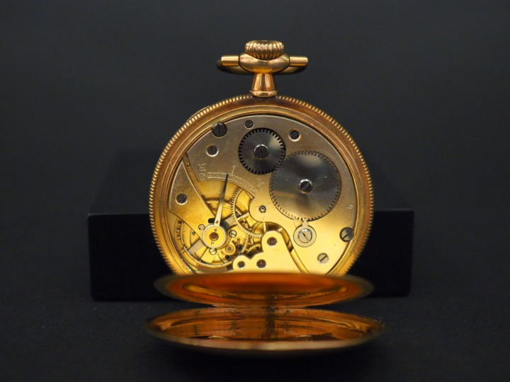 Montre de gousset en or jaune. Cadran à chiffres arabes pour les. heur