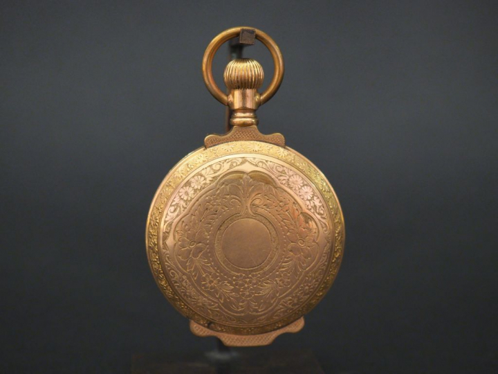 JAMES POOLE, LIVERPOOL Montre de gousset aveugle en plaqué or, à décor