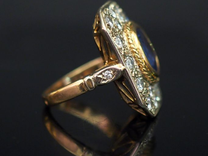 Bague de style Art déco de forme octogonale en or jaune, sertie en son