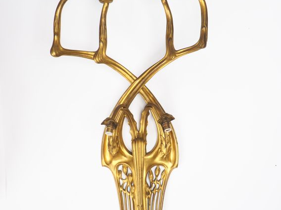 DAUM   MAJORELLE. Exceptionnelle applique en bronze doré éclairant à s