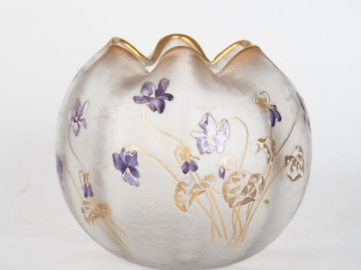 Vase boulle Napoléon III en cristal à décor émaillé polychrome et doré