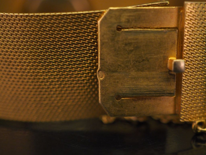 Bracelet ceinture Napoléon III en or jaune, émail noir et petits diama