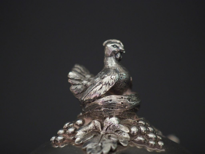 F. NICOUD  Sucrier Napoléon III en forme d'oeuf en argent, poinçon Min