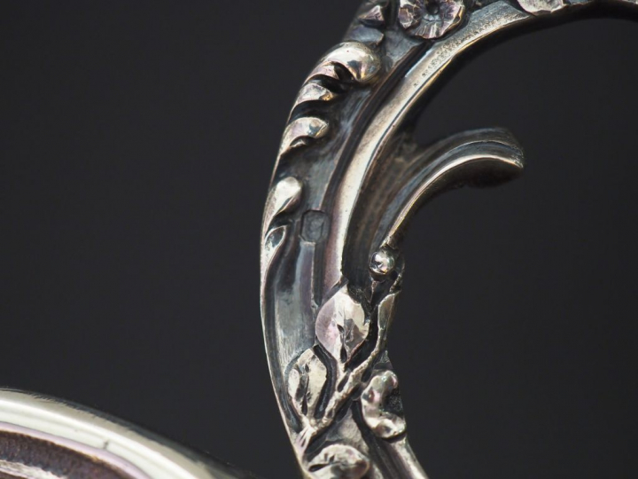 	Plateau Napoléon III de style Louis XV en argent, poinçon Minerve, en