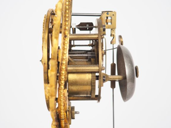 Pendule lyre squelette Louis XVI en bronze doré et marbre bicolore bla