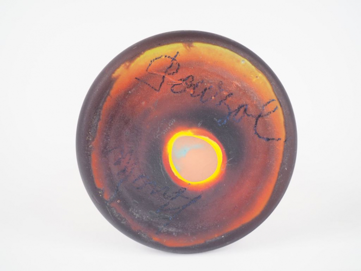 MULLER FRERES à Lunéville. Pied de lampe en verre à décor gravé en cam