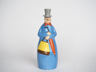Vente aux enchères ROBJ. Bouteille à liqueur en porcelaine polychrome "Majordome". Signé 