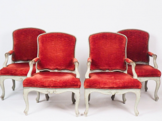 Vente aux enchères Suite quatre fauteuils à dos plat Louis XV en bois laqué gris, montant