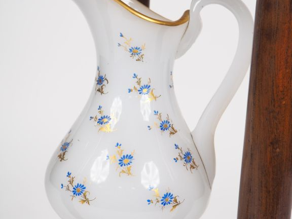 Barbière Empire en acajou avec broc et bassin en opaline blanche, à dé