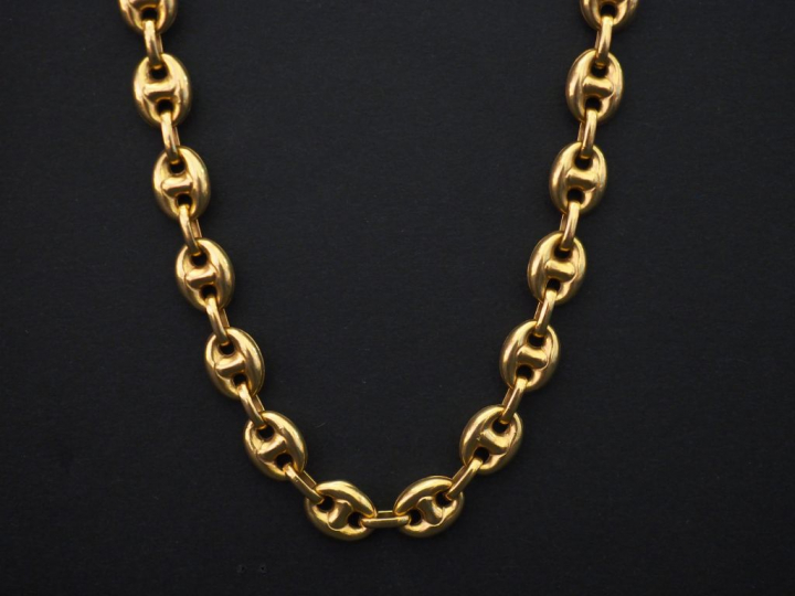 Collier articulé en or jaune, maille grain de café. Long. 55,5 cm  Poi
