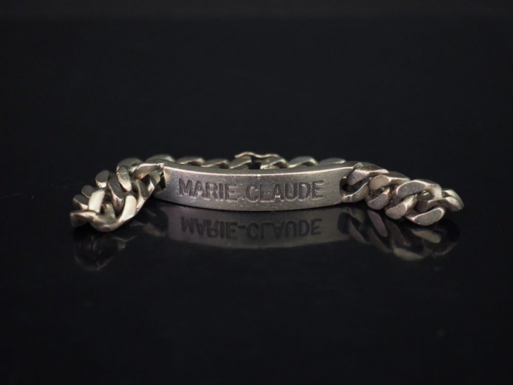 Gourmette en argent. Marquée "Marie-Claude". Long. 19,5 cm Poids. 36,9