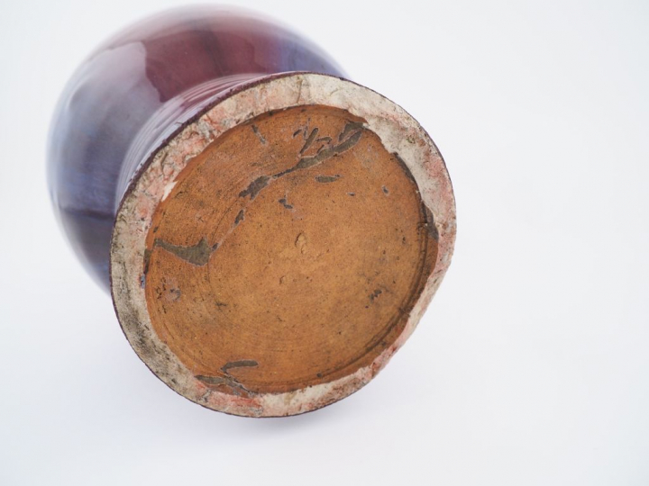 Paire de vases balustres en porcelaine émaillée sang de bœuf et bleu l