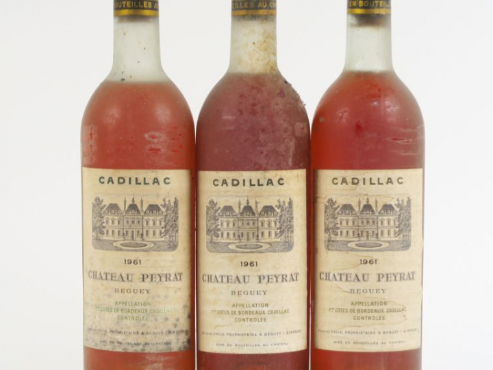 3 BOUTEILLES CHÂTEAU PEYRAT CADILLAC - 1961 - 2 BG/1 LB
