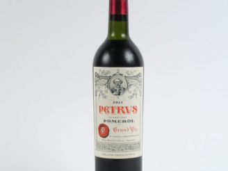Vente aux enchères 1 BOUTEILLE PETRUS POMEROL - 1951 - LB