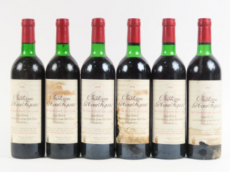 Vente aux enchères 6 BOUTEILLES CHÂTEAU LA TOUR FIGEAC GCC ST EMILION - 1978 - 4 LB/2 LB-
